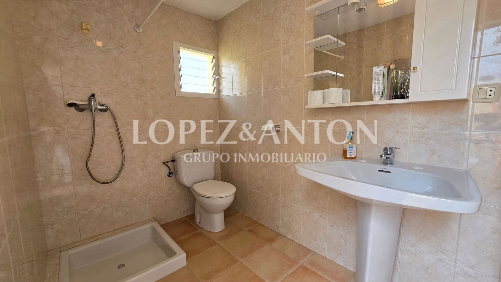 4 soveværelse Villa til salg i L'Eliana med swimmingpool garage - € 575.000 (Ref: 9151634)