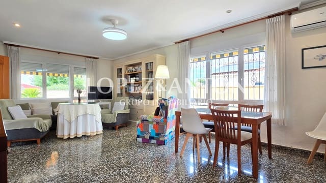 4 soverom Villa til salgs i L'Eliana med svømmebasseng garasje - € 575 000 (Ref: 9151634)