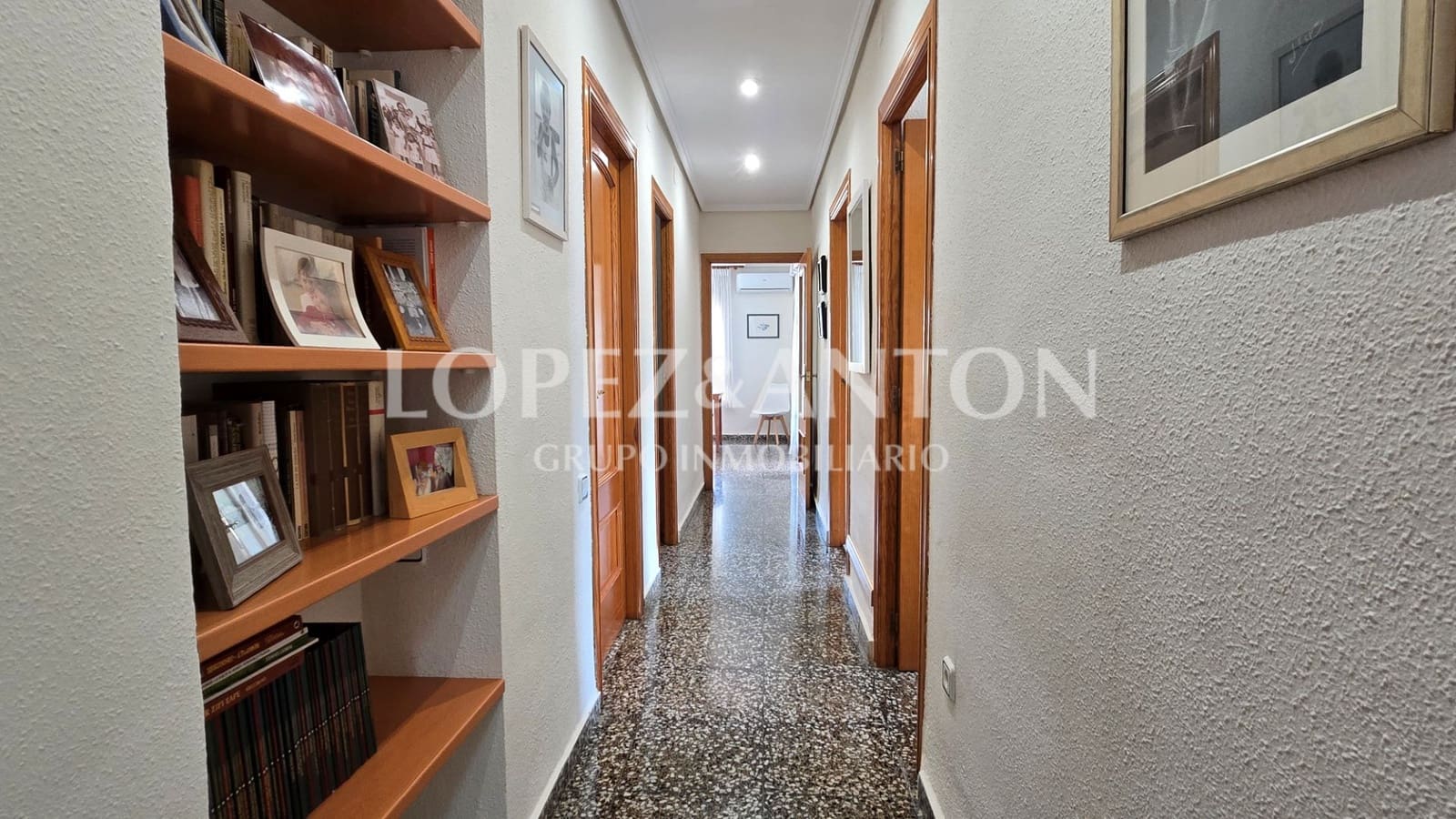 4 soveværelse Villa til salg i L'Eliana med swimmingpool garage - € 575.000 (Ref: 9151634)