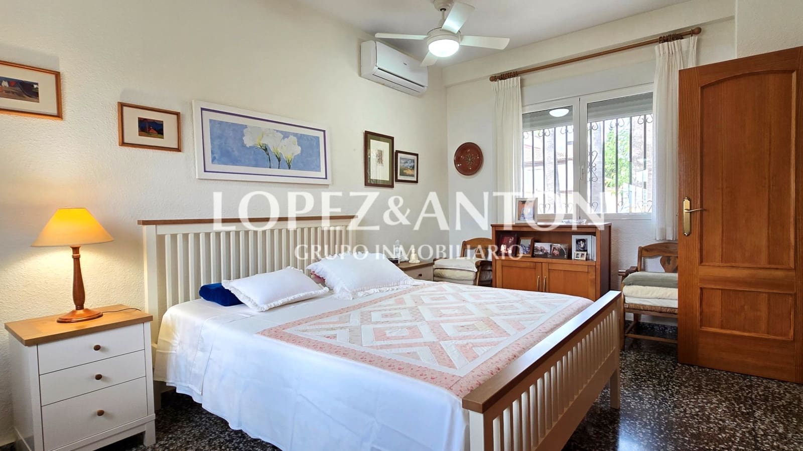 4 soveværelse Villa til salg i L'Eliana med swimmingpool garage - € 575.000 (Ref: 9151634)