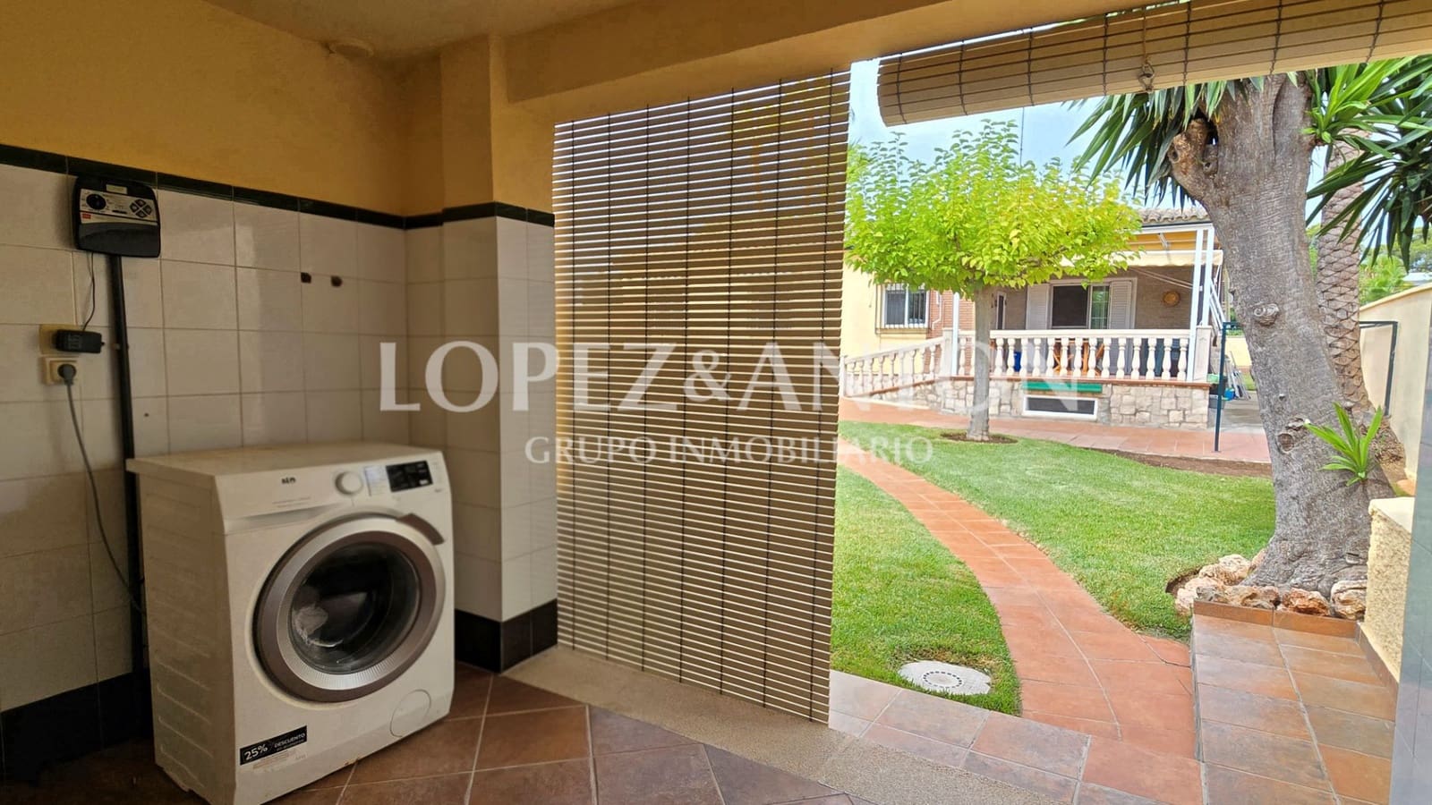 4 soveværelse Villa til salg i L'Eliana med swimmingpool garage - € 575.000 (Ref: 9151634)