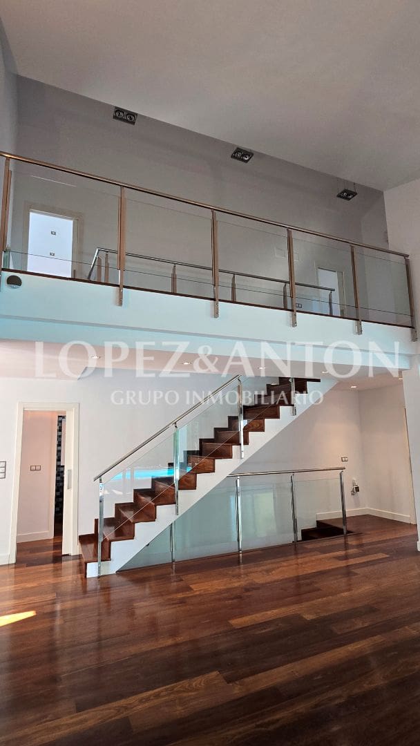 6 soveværelse Villa til salg i Paterna med swimmingpool garage - € 1.000.000 (Ref: 9164045)