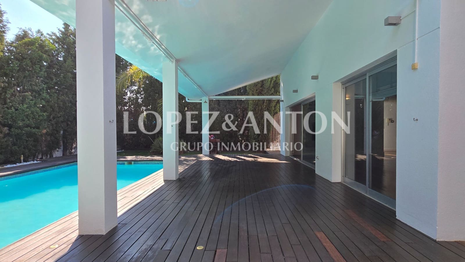 6 soveværelse Villa til salg i Paterna med swimmingpool garage - € 1.000.000 (Ref: 9164045)