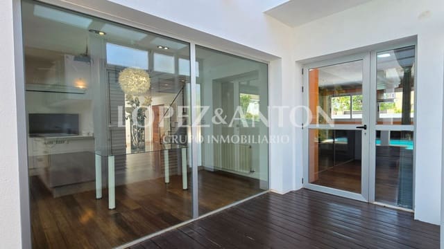 6 soverom Villa til salgs i La Cañada, Paterna med svømmebasseng garasje - € 1 000 000 (Ref: 9164045)