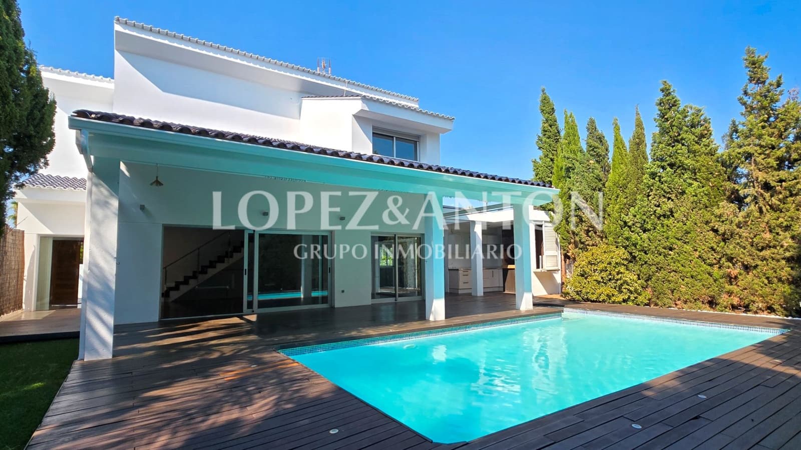 6 soveværelse Villa til salg i Paterna med swimmingpool garage - € 1.000.000 (Ref: 9164045)