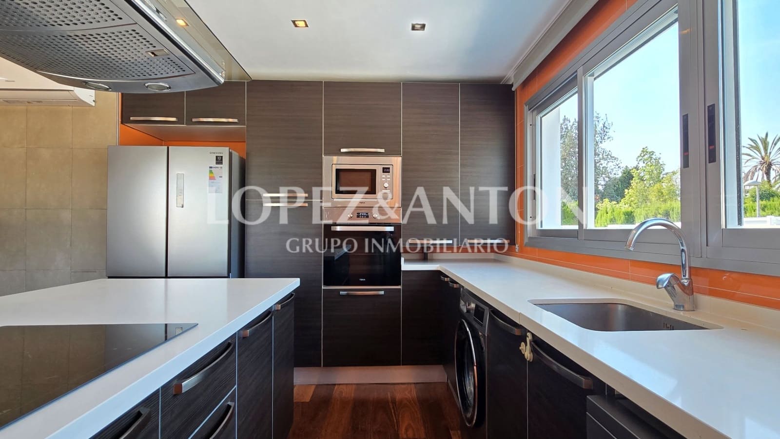 6 soveværelse Villa til salg i Paterna med swimmingpool garage - € 1.000.000 (Ref: 9164045)