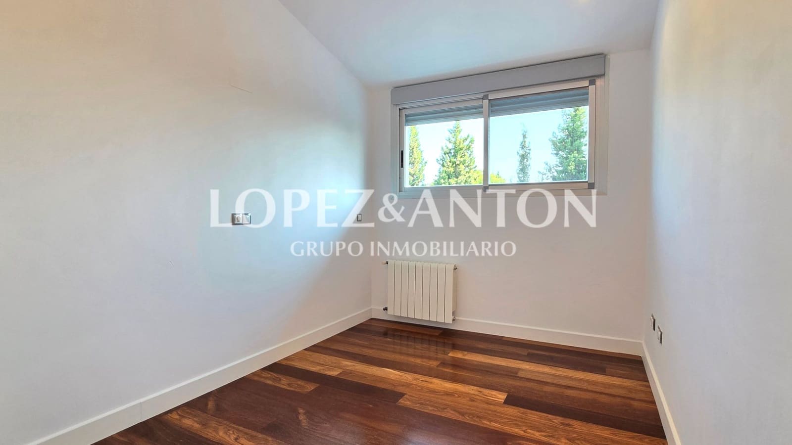 6 soveværelse Villa til salg i Paterna med swimmingpool garage - € 1.000.000 (Ref: 9164045)