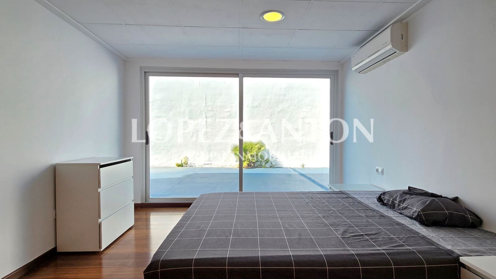 6 soveværelse Villa til salg i Paterna med swimmingpool garage - € 1.000.000 (Ref: 9164045)