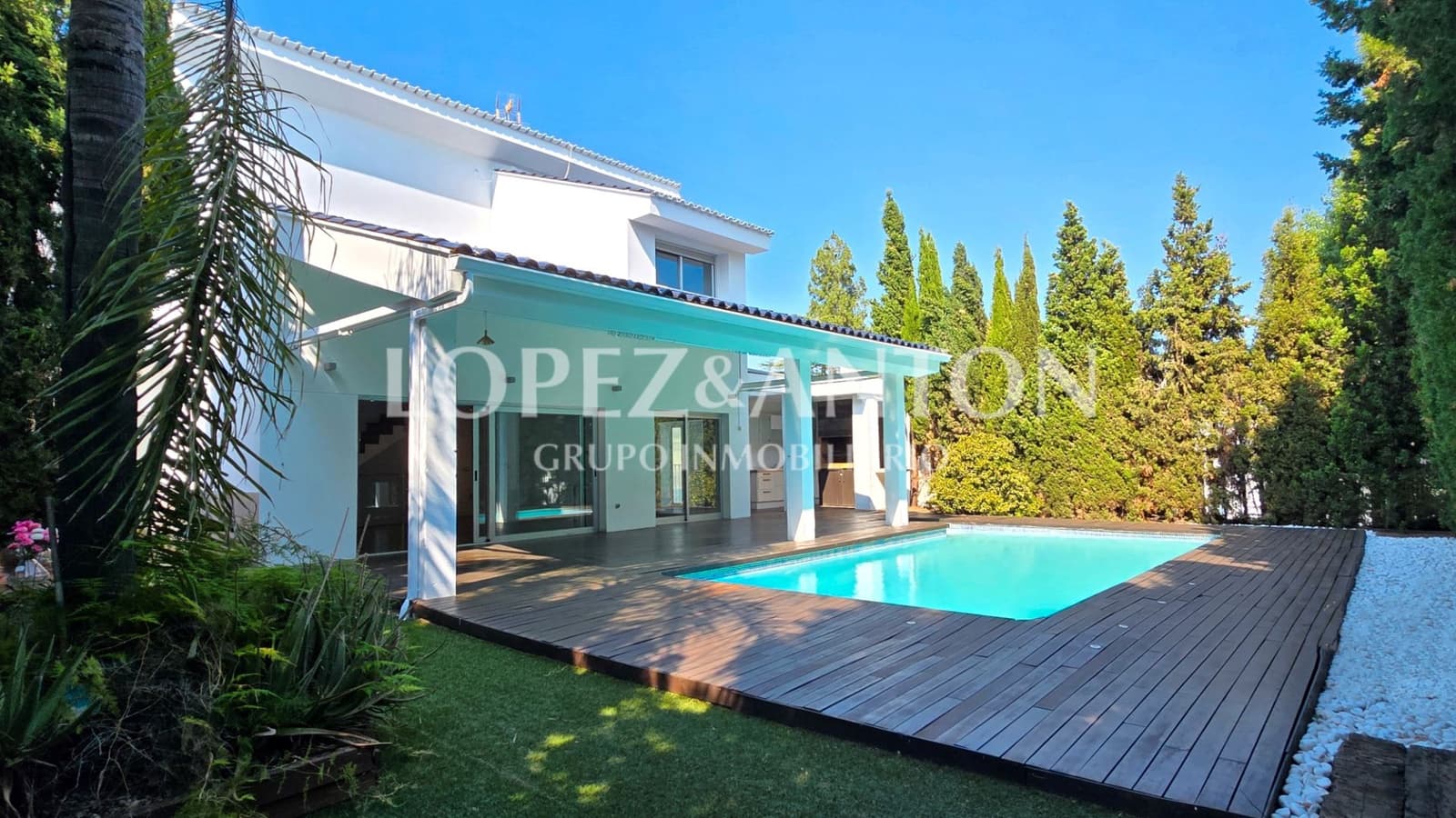 6 soveværelse Villa til salg i Paterna med swimmingpool garage - € 1.000.000 (Ref: 9164045)