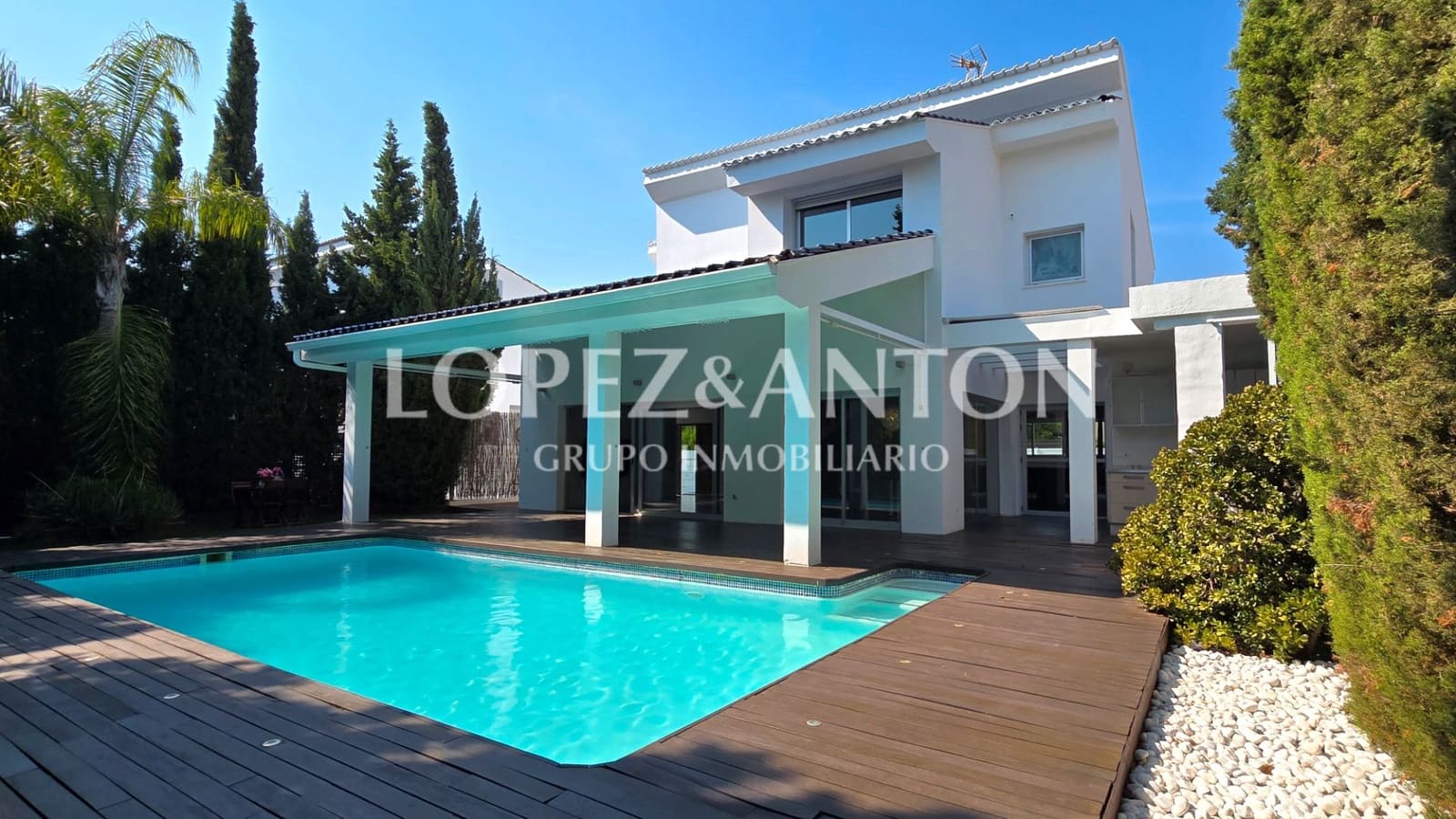 6 soveværelse Villa til salg i Paterna med swimmingpool garage - € 1.000.000 (Ref: 9164045)