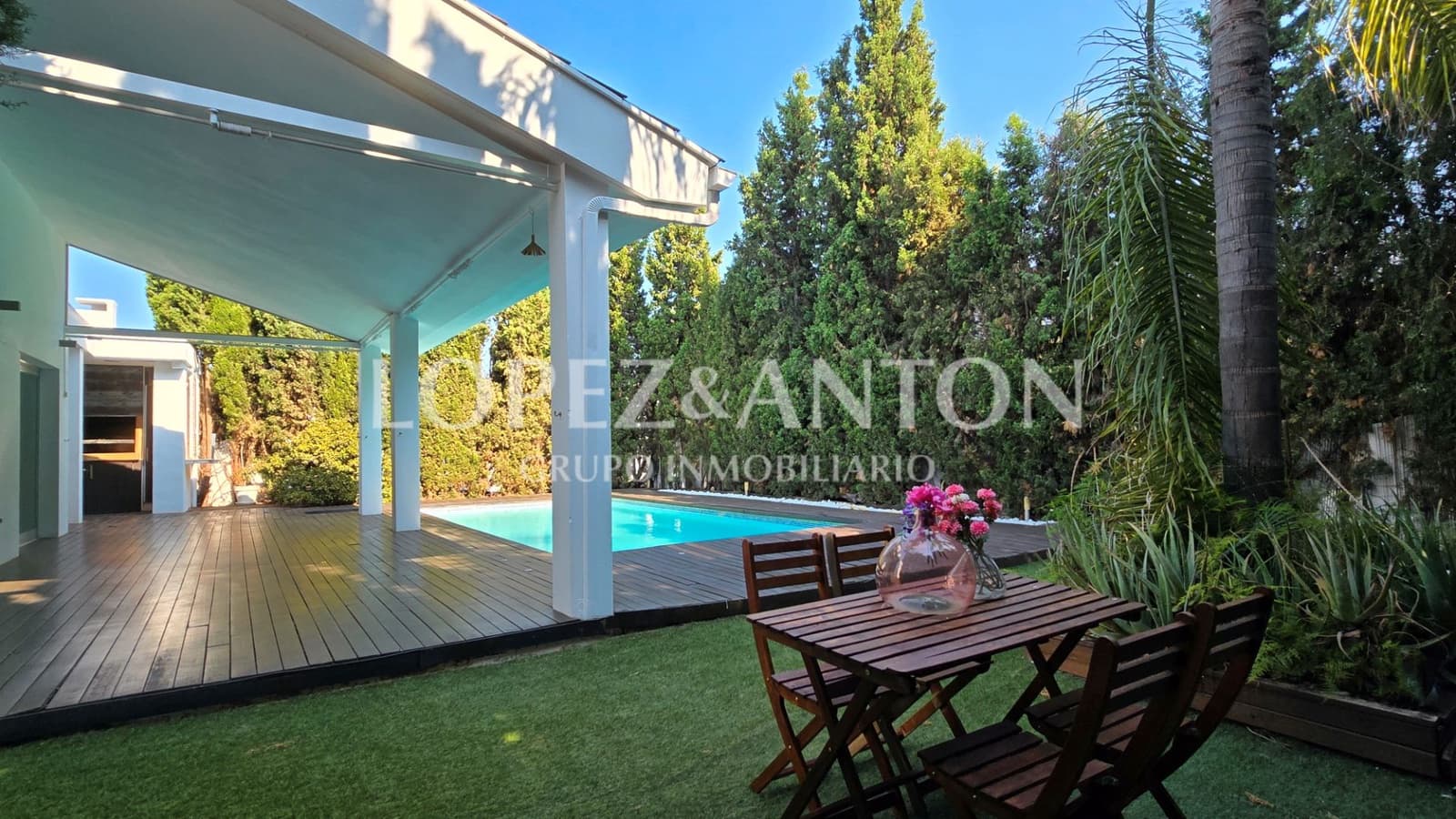 6 soveværelse Villa til salg i Paterna med swimmingpool garage - € 1.000.000 (Ref: 9164045)