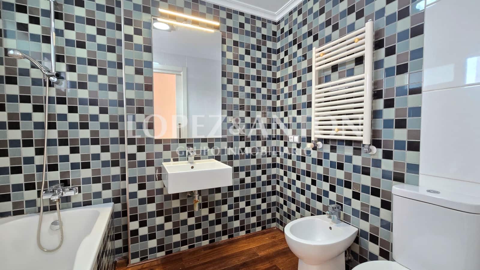 6 soveværelse Villa til salg i Paterna med swimmingpool garage - € 1.000.000 (Ref: 9164045)