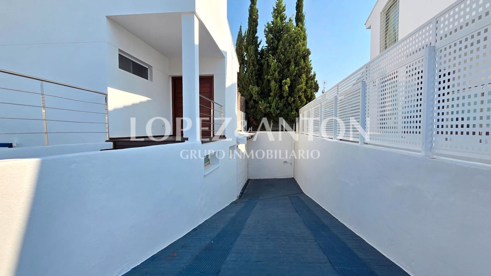 6 soveværelse Villa til salg i Paterna med swimmingpool garage - € 1.000.000 (Ref: 9164045)