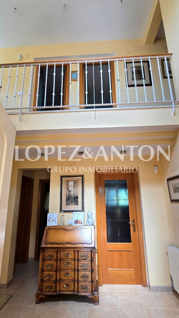 5 soveværelse Villa til salg i L'Eliana med swimmingpool garage - € 590.000 (Ref: 9187886)