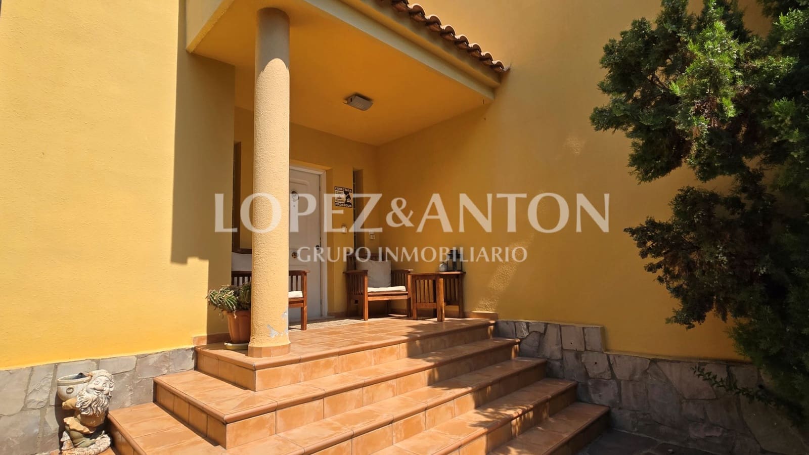 5 soveværelse Villa til salg i L'Eliana med swimmingpool garage - € 590.000 (Ref: 9187886)