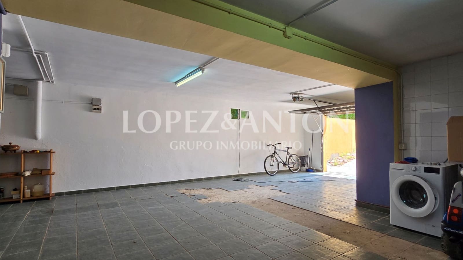 5 soveværelse Villa til salg i L'Eliana med swimmingpool garage - € 590.000 (Ref: 9187886)