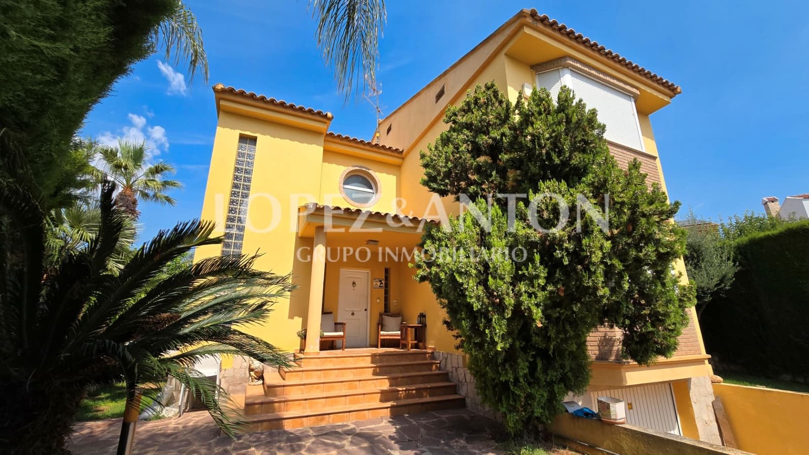 5 soveværelse Villa til salg i L'Eliana med swimmingpool garage - € 590.000 (Ref: 9187886)