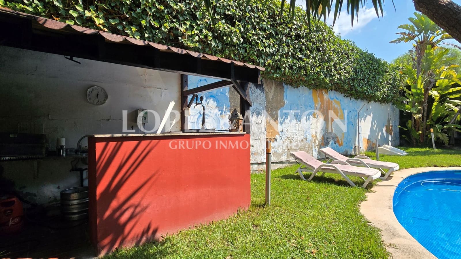 5 soveværelse Villa til salg i L'Eliana med swimmingpool garage - € 590.000 (Ref: 9187886)