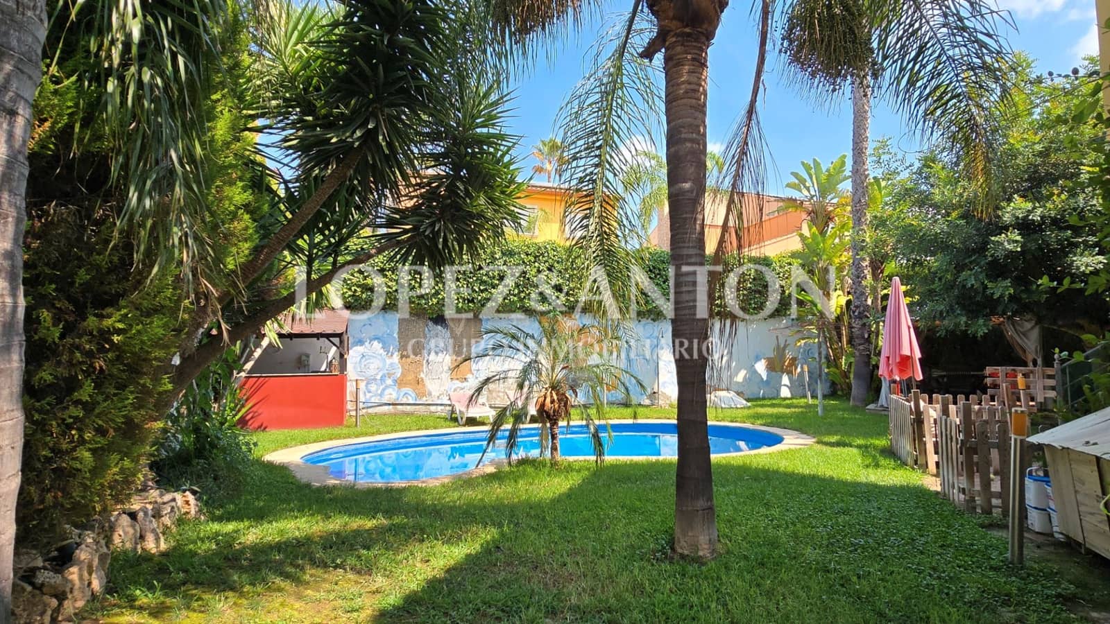 5 soveværelse Villa til salg i L'Eliana med swimmingpool garage - € 590.000 (Ref: 9187886)