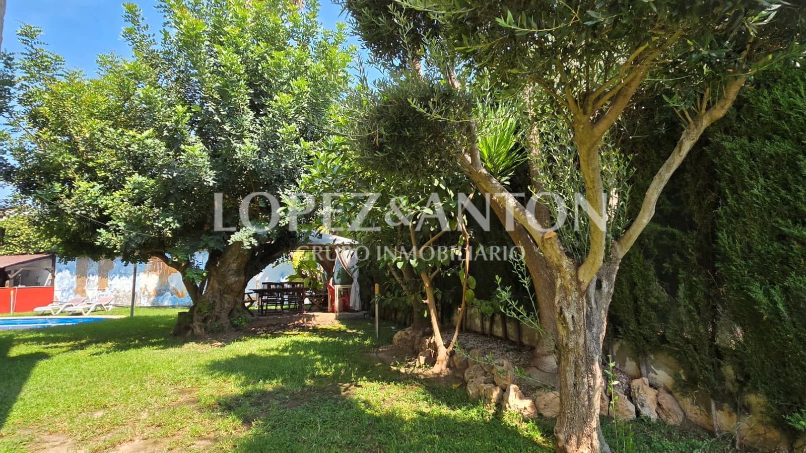 5 soveværelse Villa til salg i L'Eliana med swimmingpool garage - € 590.000 (Ref: 9187886)