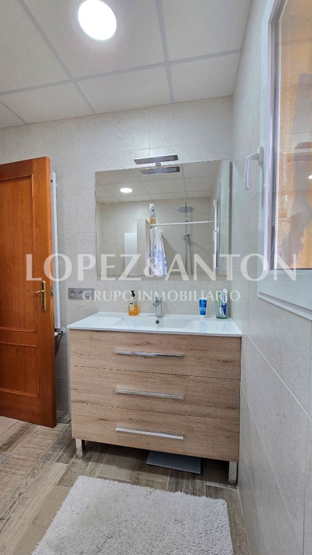 3 soverom Villa til salgs i La Pobla de Vallbona med svømmebasseng garasje - € 450 000 (Ref: 9253960)