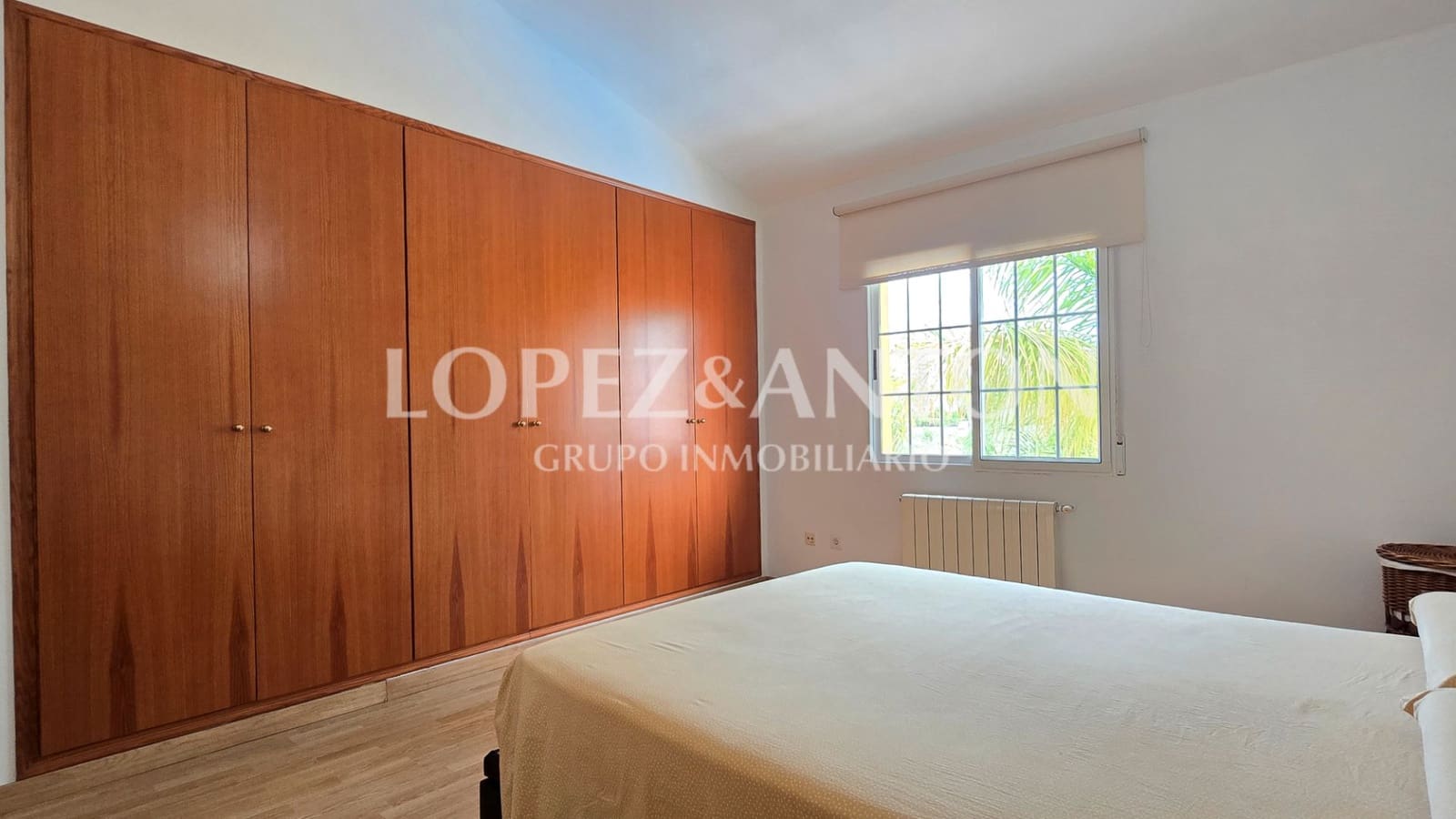 3 soverom Villa til salgs i La Pobla de Vallbona med svømmebasseng garasje - € 450 000 (Ref: 9253960)