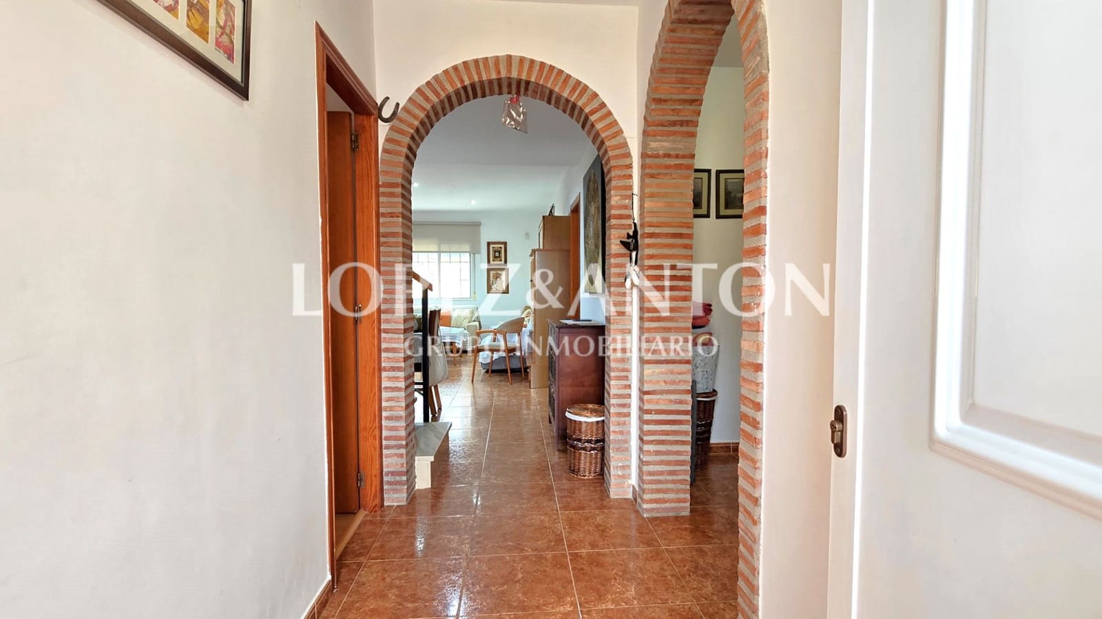 3 soverom Villa til salgs i La Pobla de Vallbona med svømmebasseng garasje - € 450 000 (Ref: 9253960)