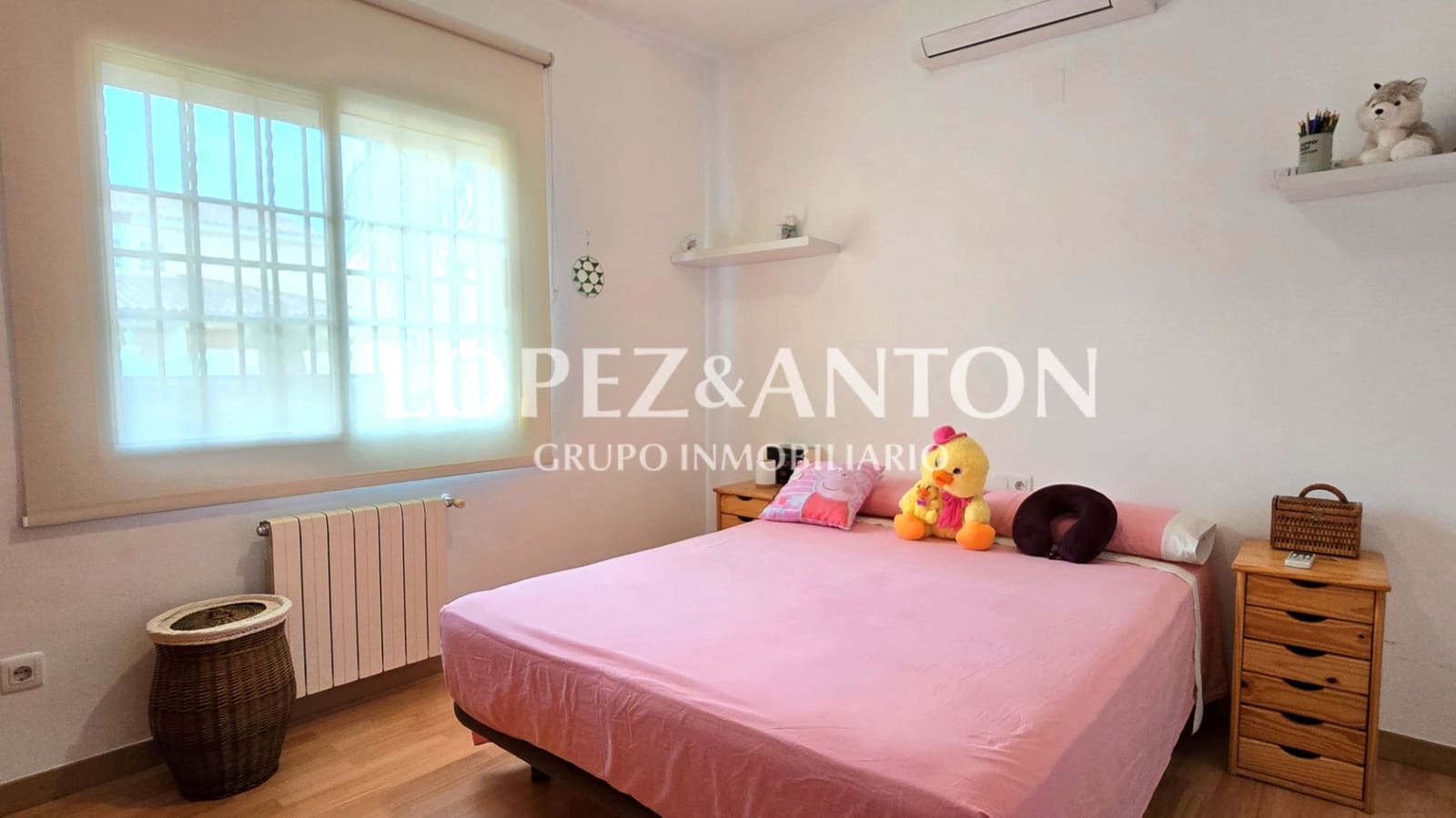 3 soverom Villa til salgs i La Pobla de Vallbona med svømmebasseng garasje - € 450 000 (Ref: 9253960)