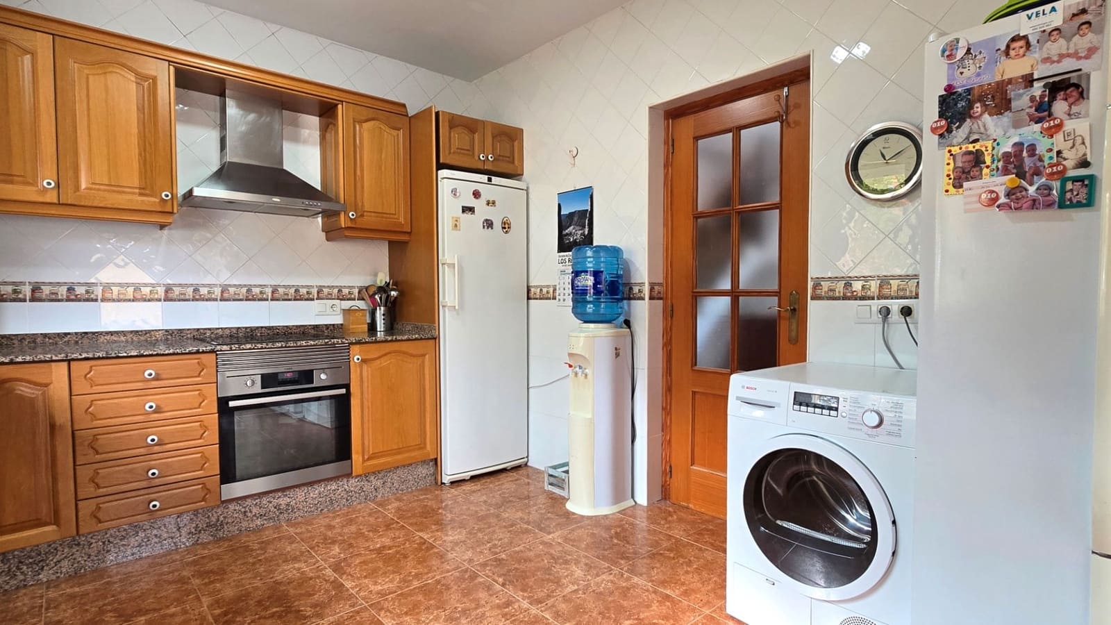 3 soverom Villa til salgs i La Pobla de Vallbona med svømmebasseng garasje - € 450 000 (Ref: 9253960)