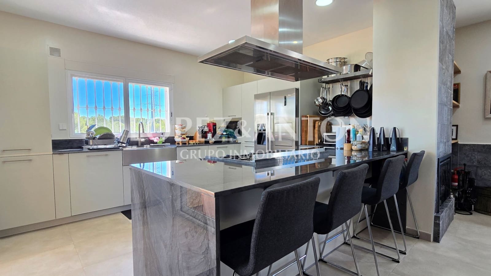 4 soverom Villa til salgs i San Antonio de Benageber med svømmebasseng garasje - € 720 000 (Ref: 9254419)