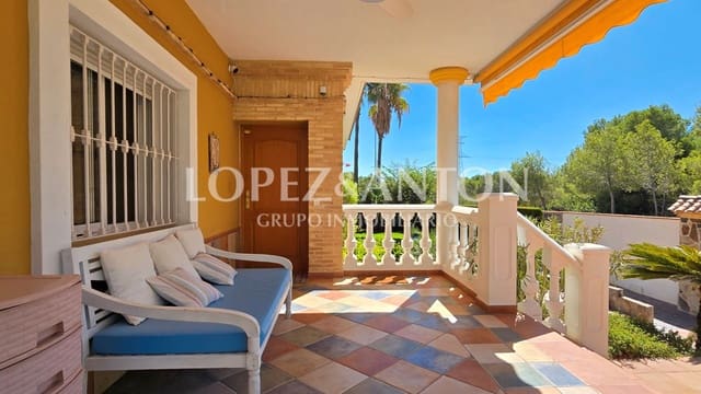 4 soverom Villa til salgs i San Antonio de Benagéber med svømmebasseng garasje - € 720 000 (Ref: 9254419)