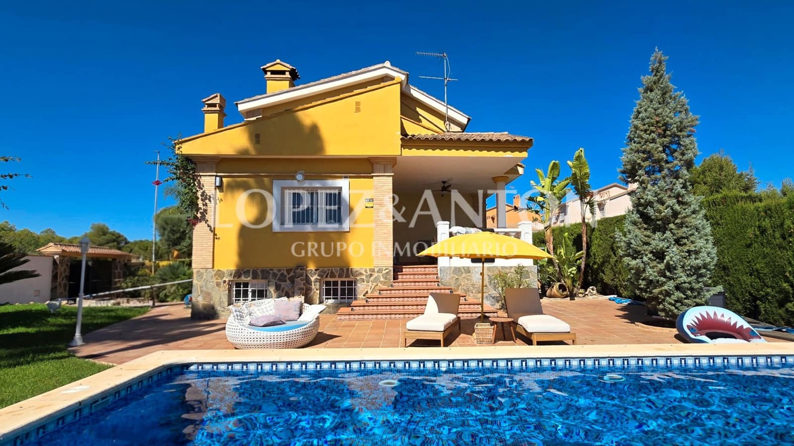 4 soverom Villa til salgs i San Antonio de Benageber med svømmebasseng garasje - € 720 000 (Ref: 9254419)