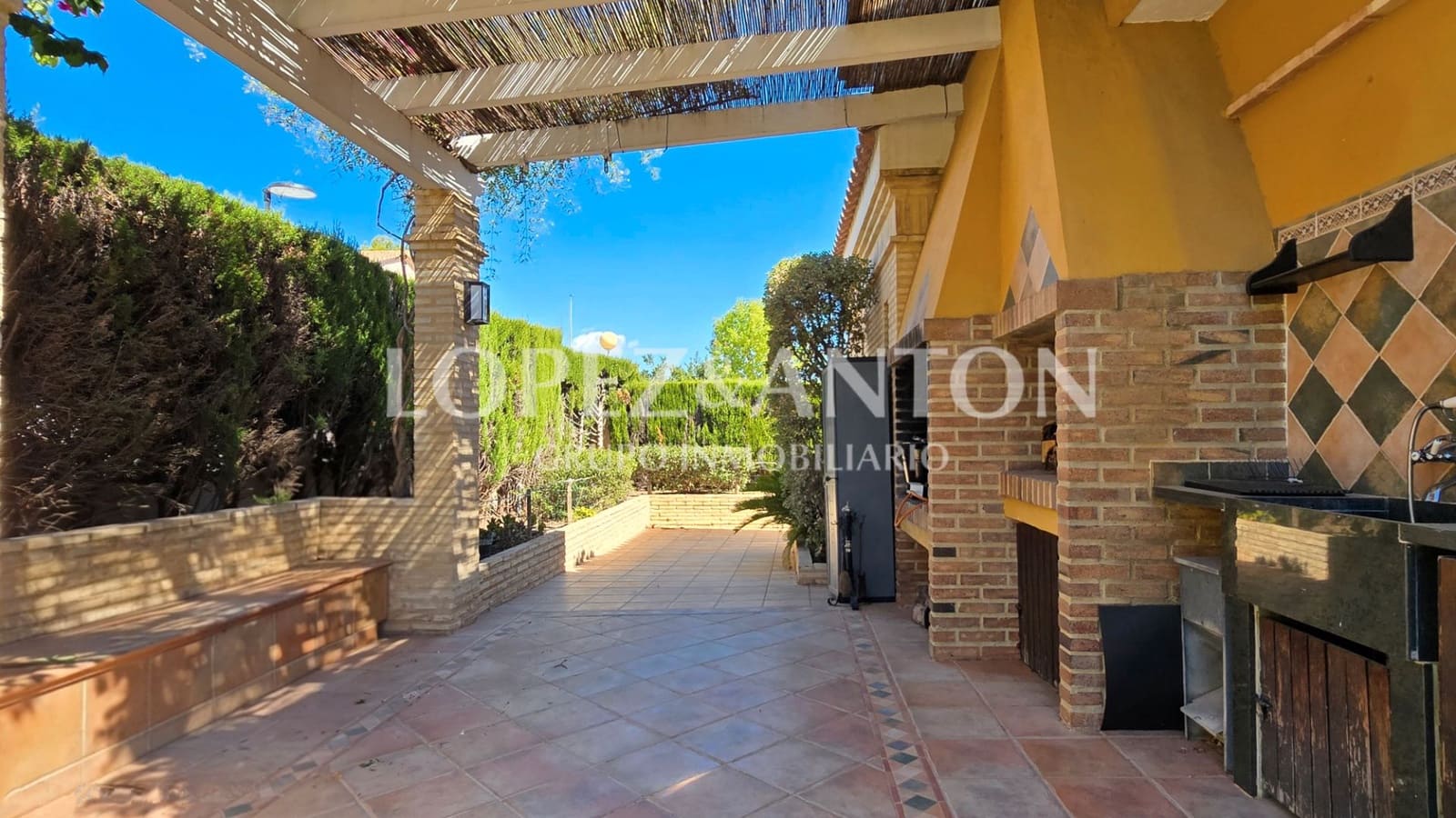 4 soverom Villa til salgs i San Antonio de Benageber med svømmebasseng garasje - € 720 000 (Ref: 9254419)