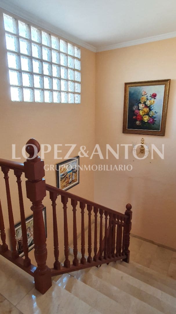 4 soverom Villa til salgs i L'Eliana med svømmebasseng garasje - € 1 100 000 (Ref: 9278508)