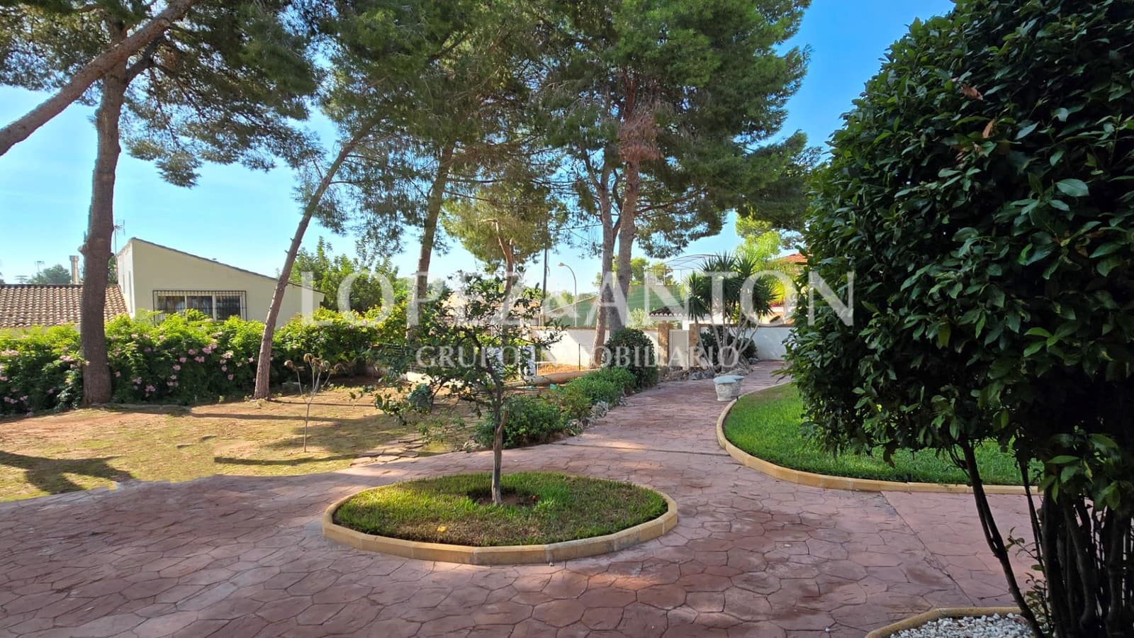 4 soverom Villa til salgs i L'Eliana med svømmebasseng garasje - € 1 100 000 (Ref: 9278508)