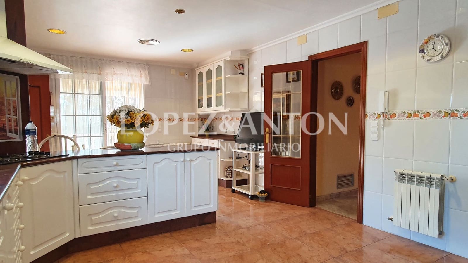 4 soverom Villa til salgs i L'Eliana med svømmebasseng garasje - € 1 100 000 (Ref: 9278508)