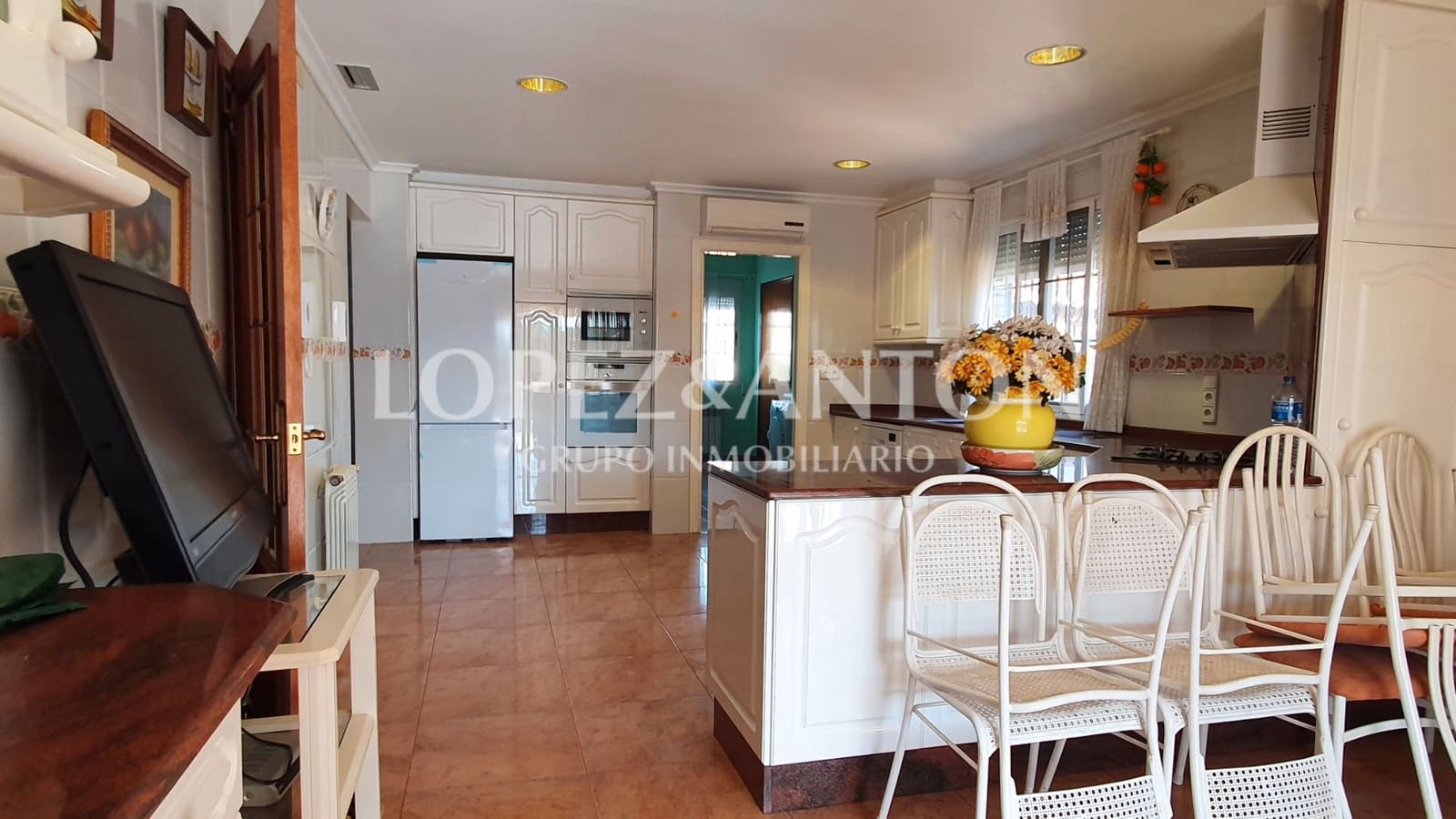 4 soverom Villa til salgs i L'Eliana med svømmebasseng garasje - € 1 100 000 (Ref: 9278508)