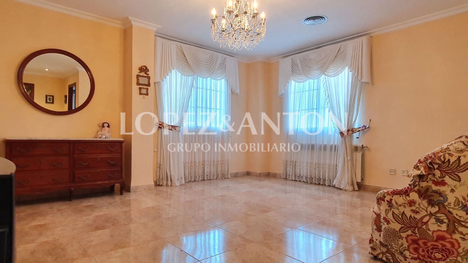 4 soverom Villa til salgs i L'Eliana med svømmebasseng garasje - € 1 100 000 (Ref: 9278508)