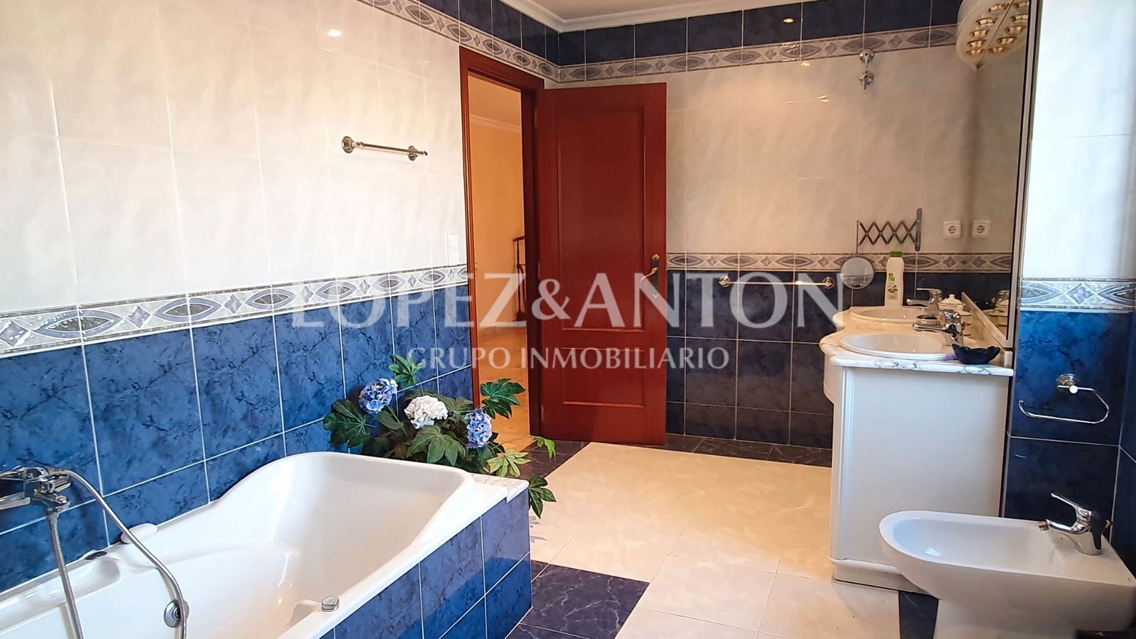 4 soverom Villa til salgs i L'Eliana med svømmebasseng garasje - € 1 100 000 (Ref: 9278508)