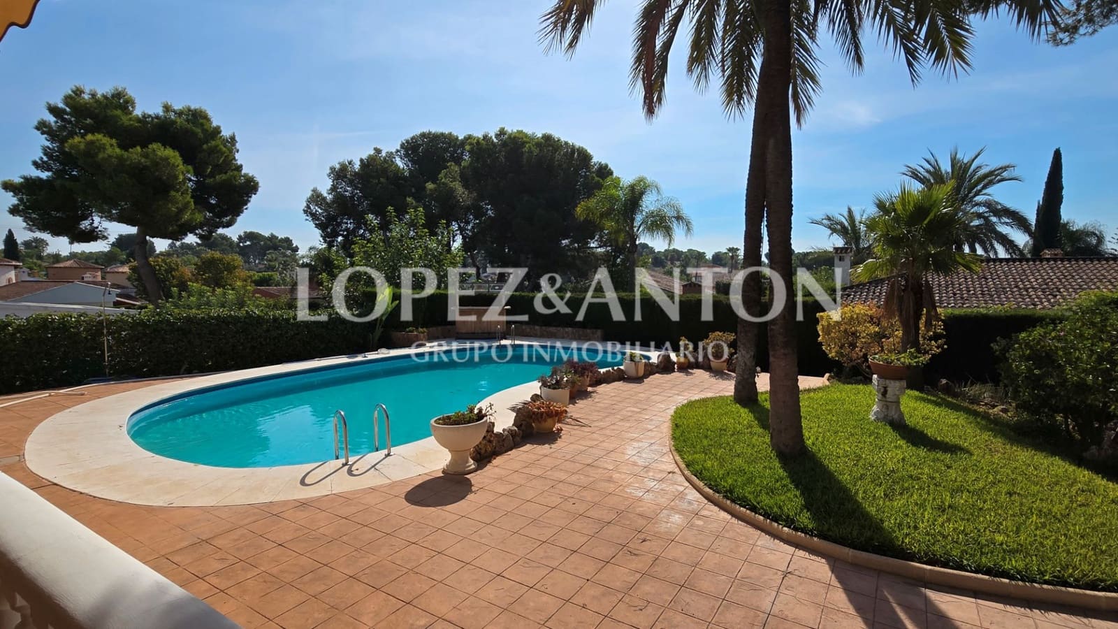 4 soverom Villa til salgs i L'Eliana med svømmebasseng garasje - € 1 100 000 (Ref: 9278508)