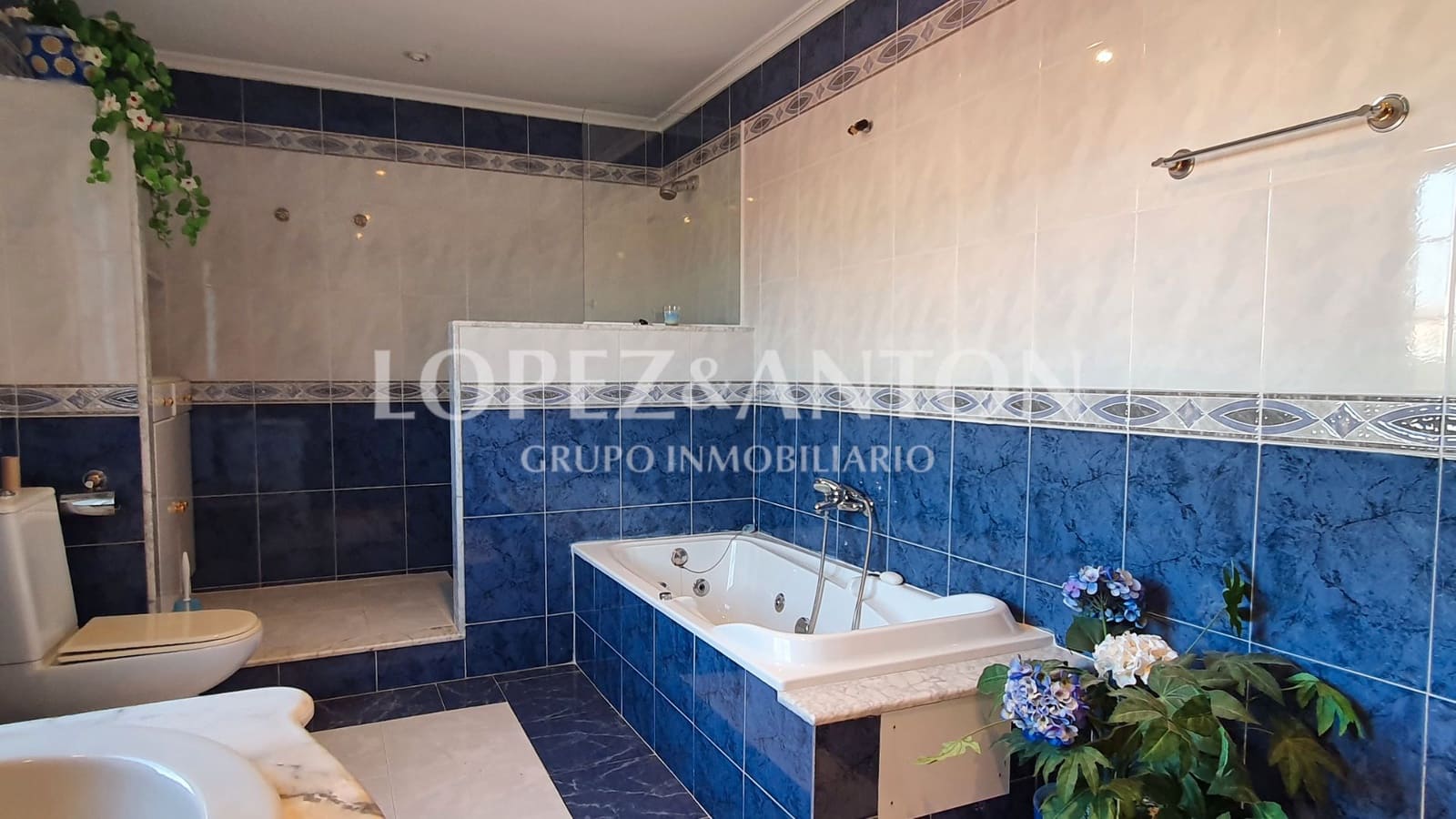 4 soverom Villa til salgs i L'Eliana med svømmebasseng garasje - € 1 100 000 (Ref: 9278508)