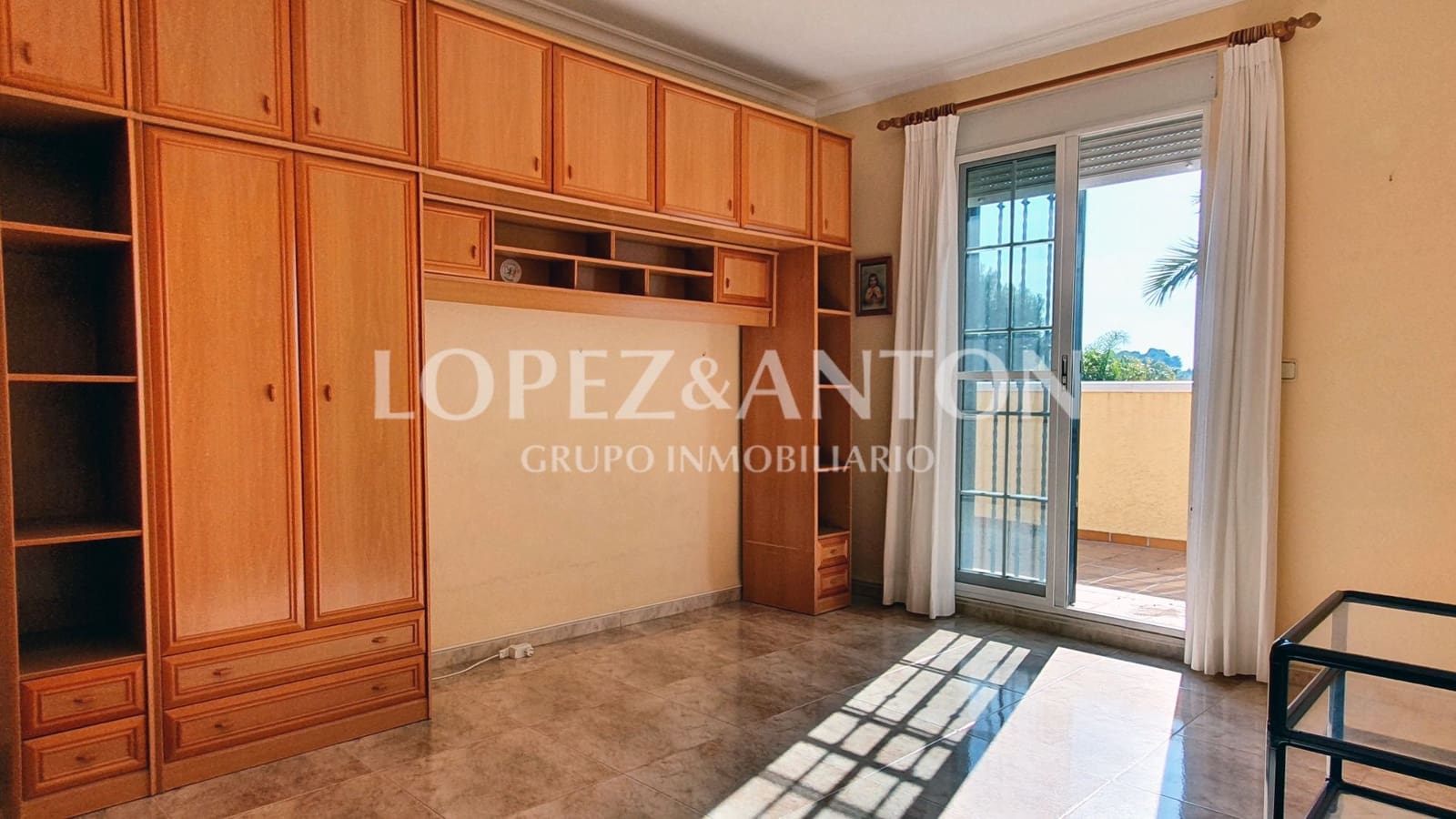 4 soverom Villa til salgs i L'Eliana med svømmebasseng garasje - € 1 100 000 (Ref: 9278508)