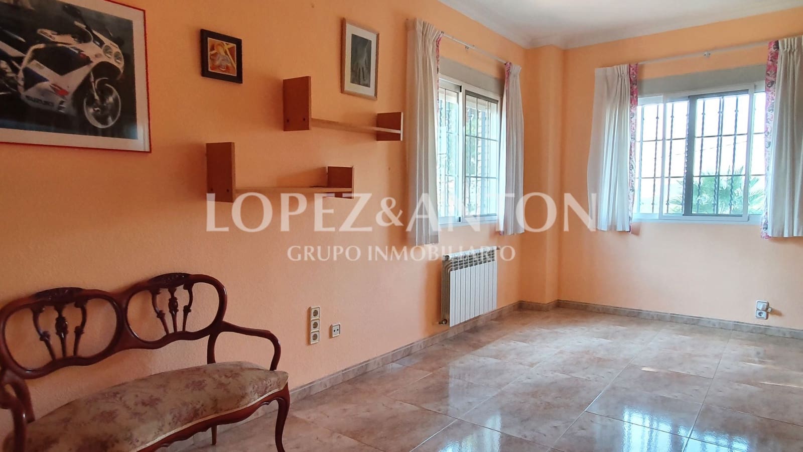 4 soverom Villa til salgs i L'Eliana med svømmebasseng garasje - € 1 100 000 (Ref: 9278508)