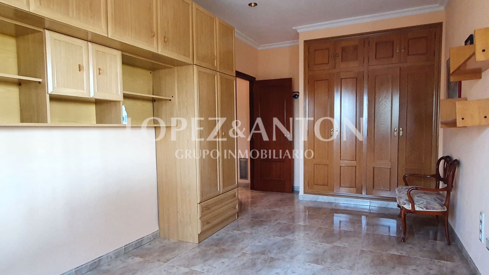 4 soverom Villa til salgs i L'Eliana med svømmebasseng garasje - € 1 100 000 (Ref: 9278508)