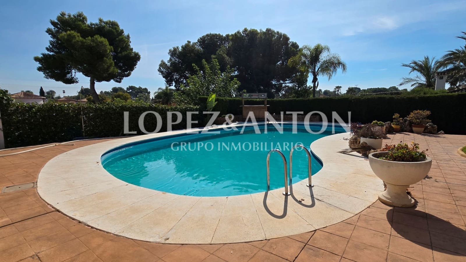 4 soverom Villa til salgs i L'Eliana med svømmebasseng garasje - € 1 100 000 (Ref: 9278508)