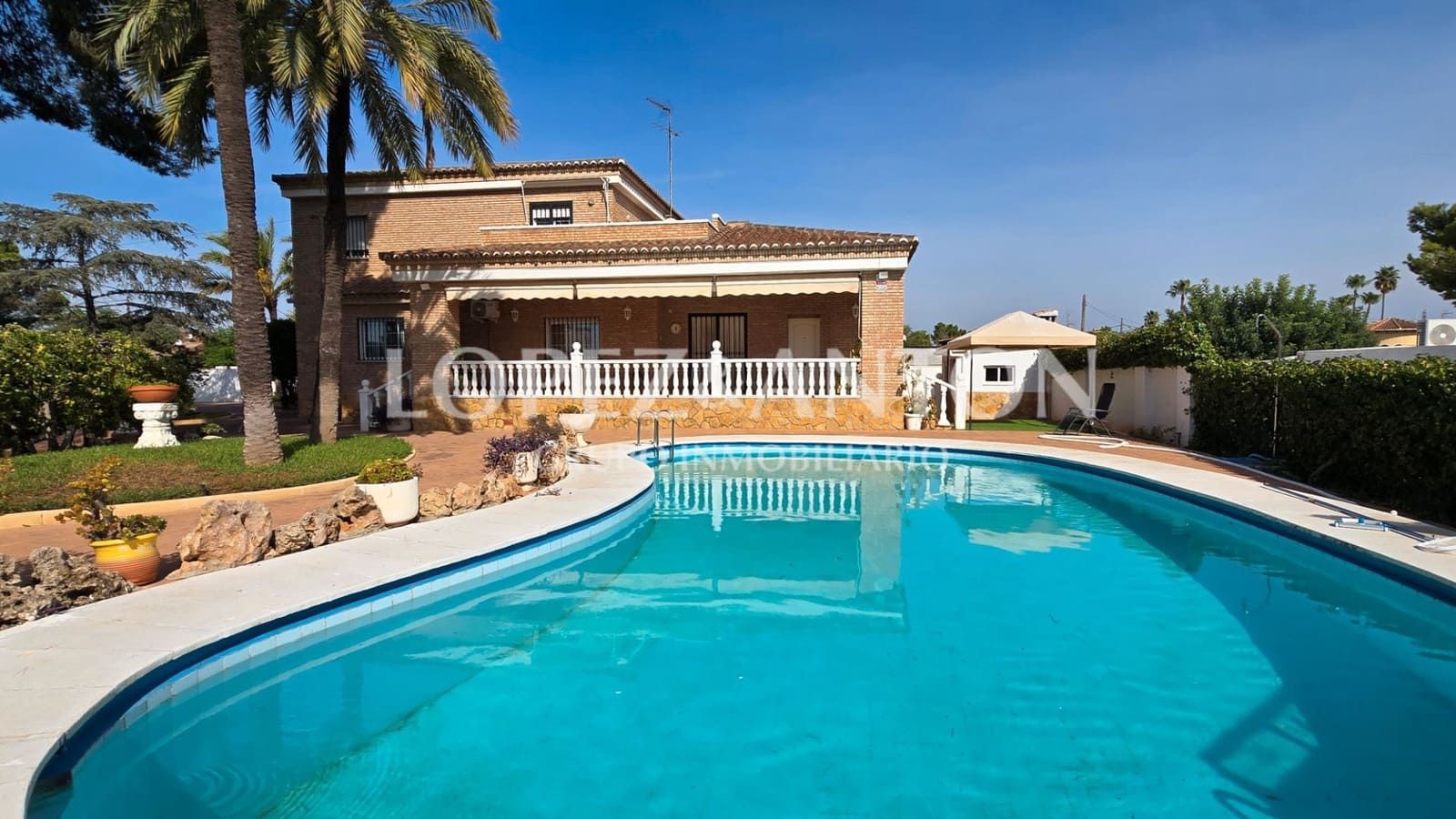 4 soverom Villa til salgs i L'Eliana med svømmebasseng garasje - € 1 100 000 (Ref: 9278508)