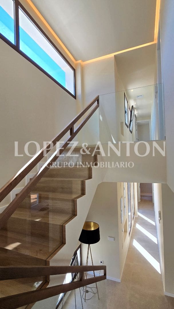 4 bedroom Villa for sale in L'Eliana with pool garage - € 870,000 (Ref: 9287780)