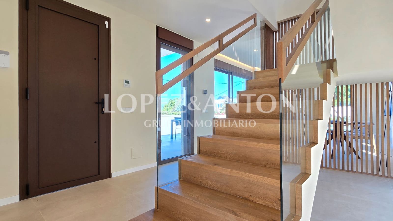 4 bedroom Villa for sale in L'Eliana with pool garage - € 870,000 (Ref: 9287780)