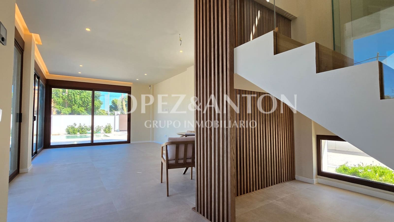 4 bedroom Villa for sale in L'Eliana with pool garage - € 870,000 (Ref: 9287780)