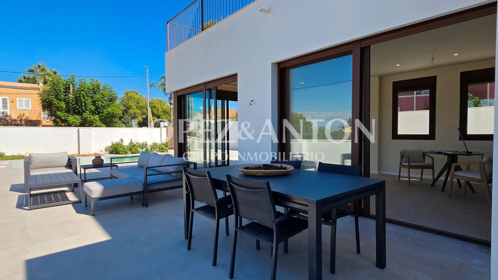 4 bedroom Villa for sale in L'Eliana with pool garage - € 870,000 (Ref: 9287780)